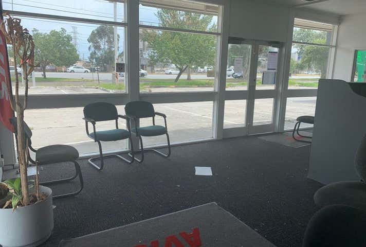 Corner/2215 Princes Highway Mulgrave VIC 3170 - Image 4