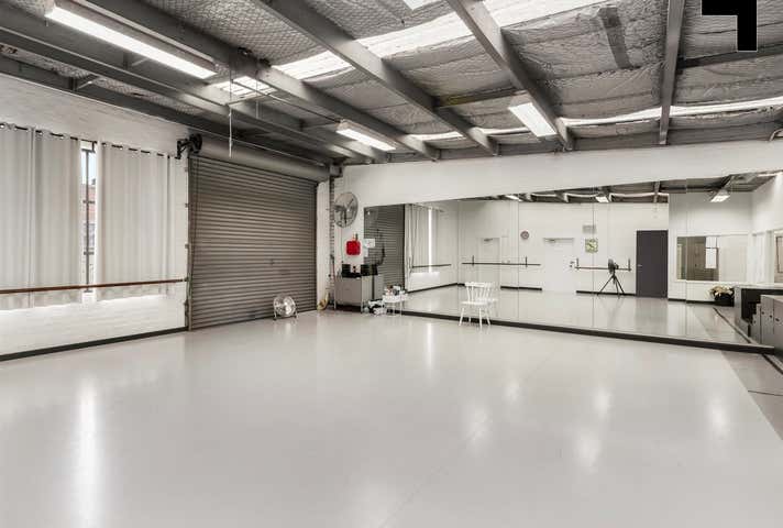 2 Nurlendi Road Vermont VIC 3133 - Image 3