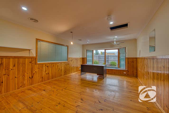 22 Main Street Pakenham VIC 3810 - Image 7