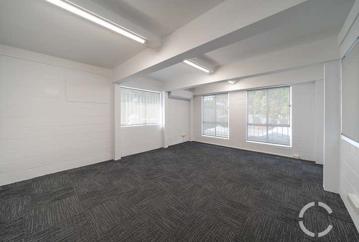 24 Stoneham Street Greenslopes QLD 4120 - Image 2