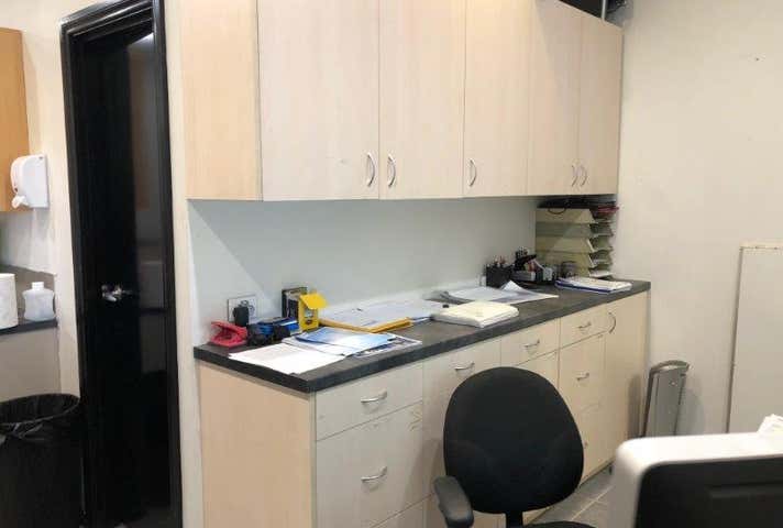 54 Buckingham Drive Wangara WA 6065 - Image 10