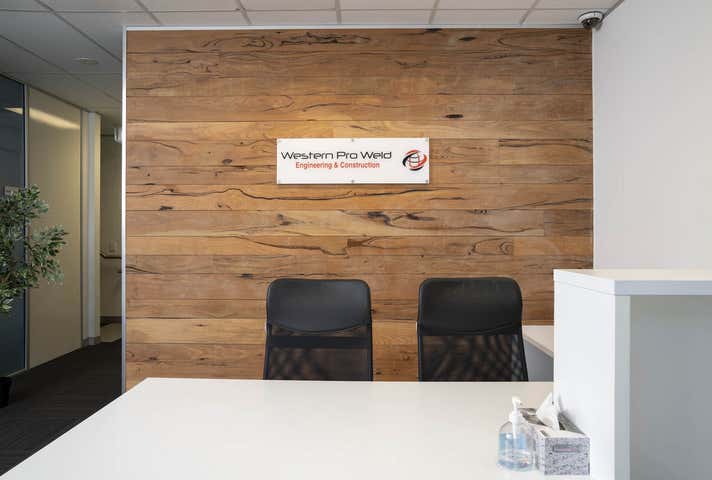 6/1 Merino Entrance Cockburn Central WA 6164 - Image 2