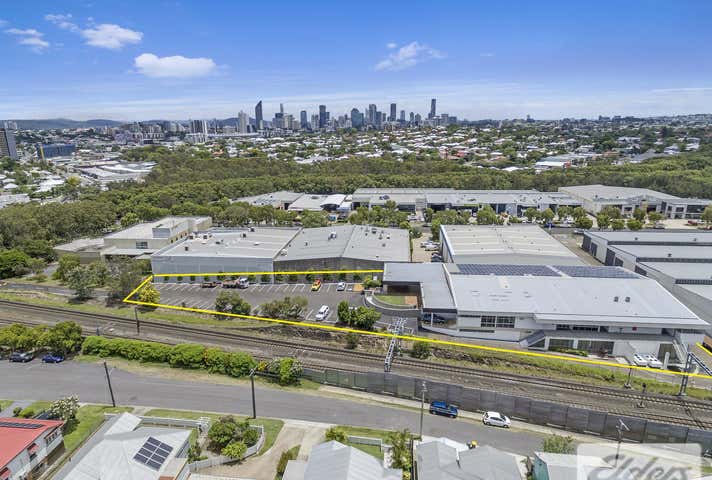 37 Turbo Drive Coorparoo QLD 4151 - Image 8
