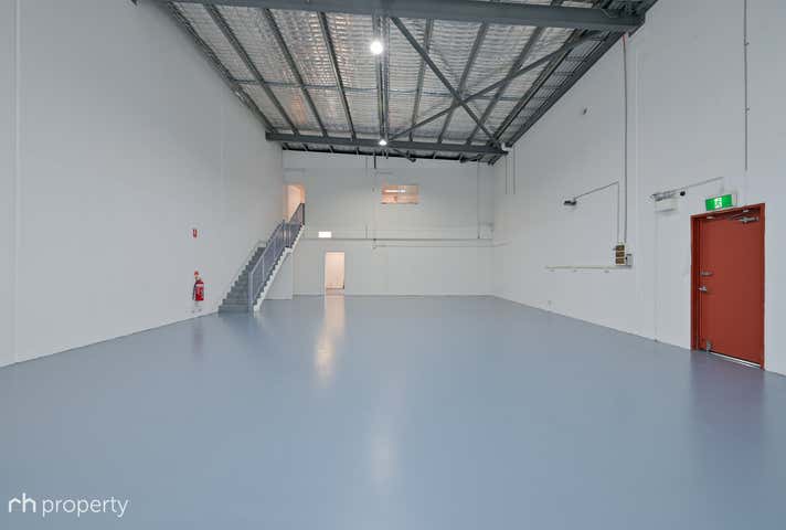 8/8 Hurley Street Canning Vale WA 6155 - Image 8