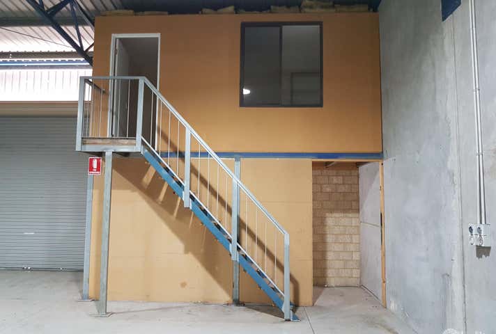 4/11 Day Rd Rockingham WA 6168 - Image 4