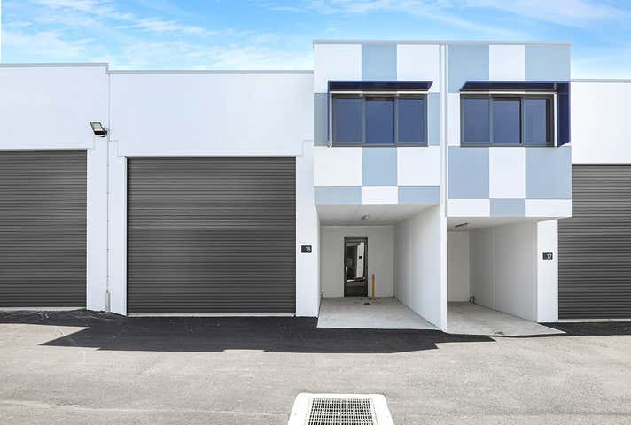 18/5-11 Waynote Place Unanderra NSW 2526 - Image 1