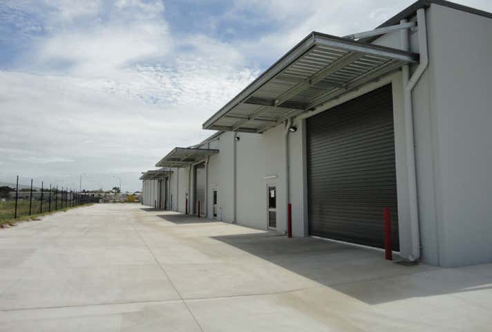 Units 1 to 4, 181-195 Maggiolo Drive, Mackay Paget QLD 4740 - Image 5
