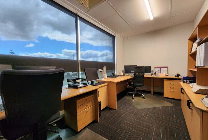 1/8 Baretta Road Wangara WA 6065 - Image 7