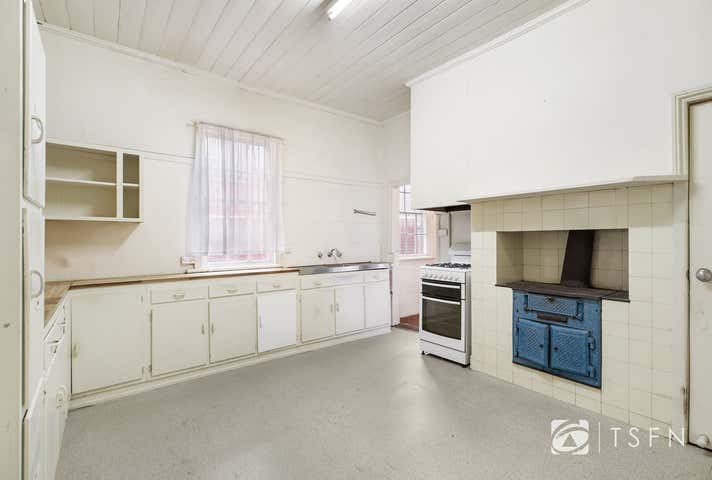 19 Panton Street Golden Square VIC 3555 - Image 11
