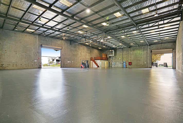 47 Catalano Circuit Canning Vale WA 6155 - Image 9