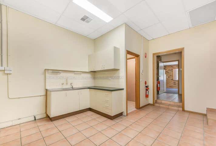 32 Spring Square Hallam VIC 3803 - Image 5