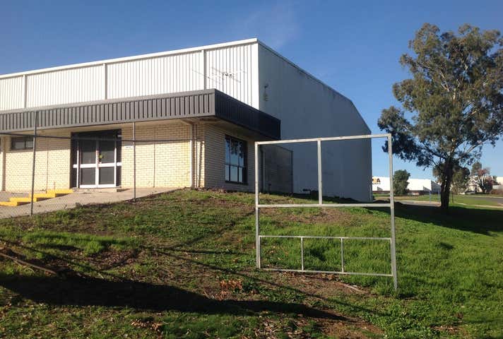 18 Hudson Crescent Lavington NSW 2641 - Image 10