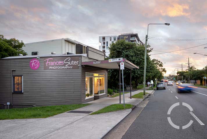 137 Cavendish Road Coorparoo QLD 4151 - Image 2