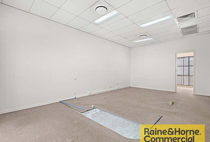 5 & 6, 16 Brighton Road Sandgate QLD 4017 - Image 7