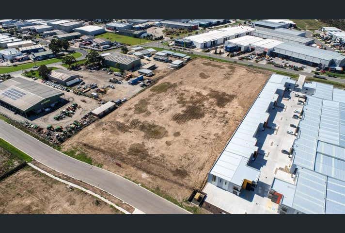 17 Hill Street Pakenham VIC 3810 - Image 4