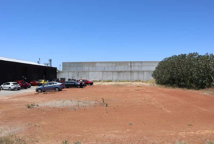 22 Thurso Road Myaree WA 6154 - Image 4