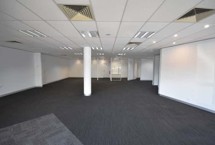 1-2/324 Griffith Road Lavington NSW 2641 - Image 6