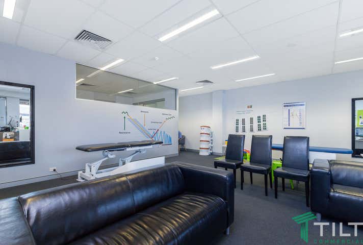 7E/817 Beeliar Drive Cockburn Central WA 6164 - Image 11