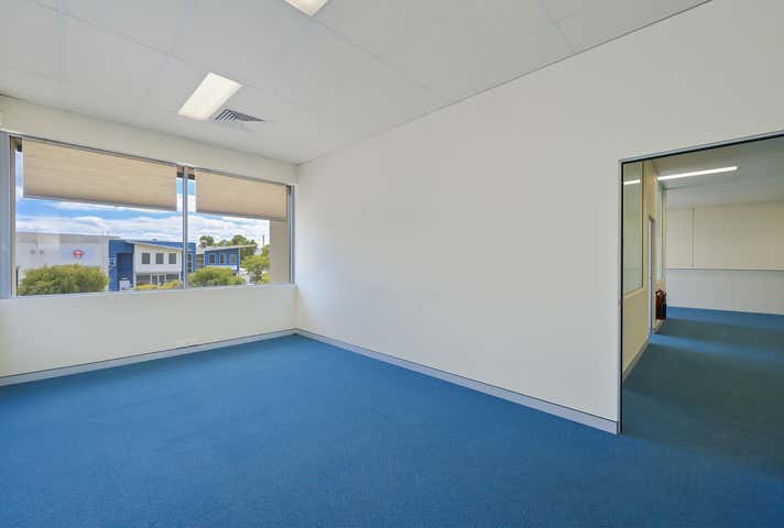 2/30 Discovery Drive Bibra Lake WA 6163 - Image 15