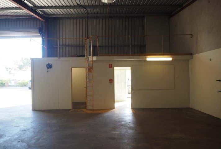 2/32 Attwell St Landsdale WA 6065 - Image 5