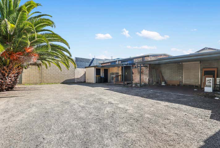 2/3-9 Ocean Street Victor Harbor SA 5211 - Image 12