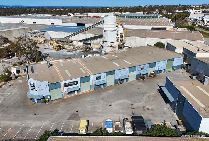 2/7 Coolibah Way Bibra Lake WA 6163 - Image 2