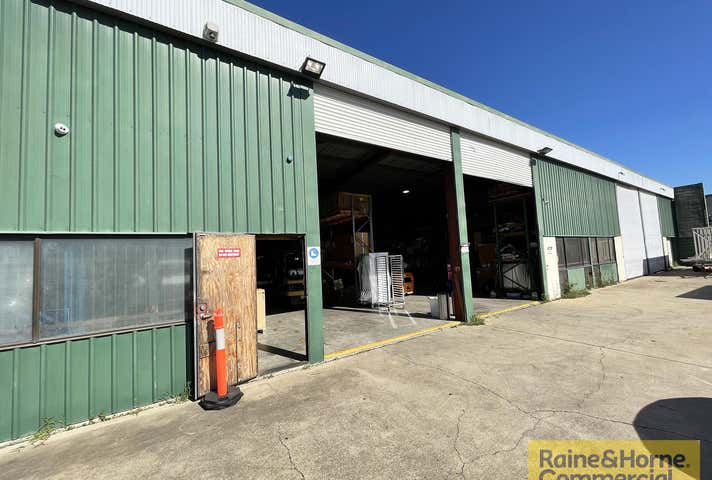 2/12 Johnstone Road Brendale QLD 4500 - Image 1