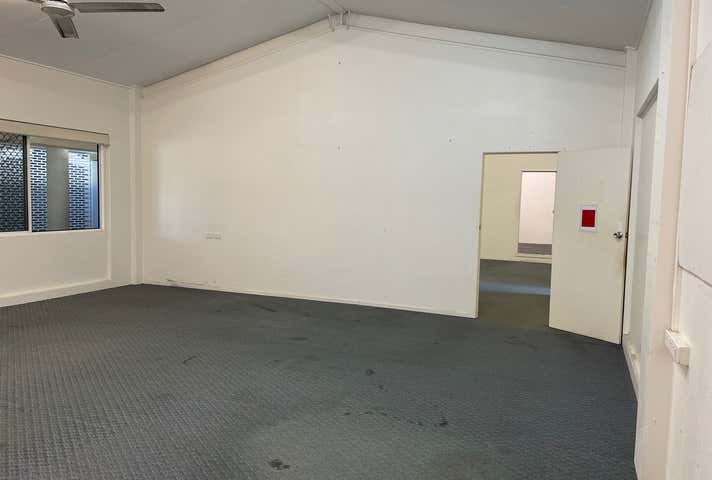 2/472 Severin Street Manunda QLD 4870 - Image 6