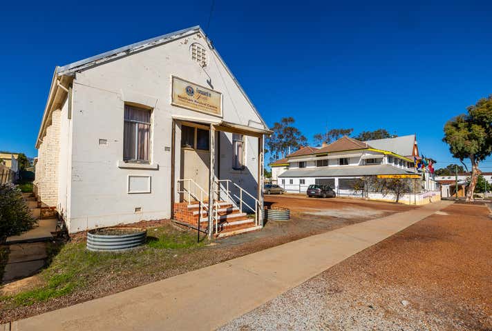 47 Wellington Street East Northam WA 6401 - Image 18