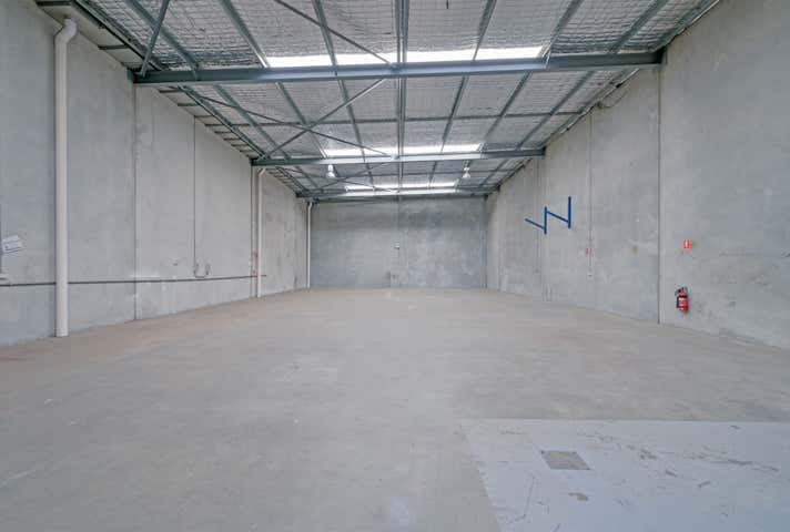 4,2-6 Tulloch Way Canning Vale WA 6155 - Image 6