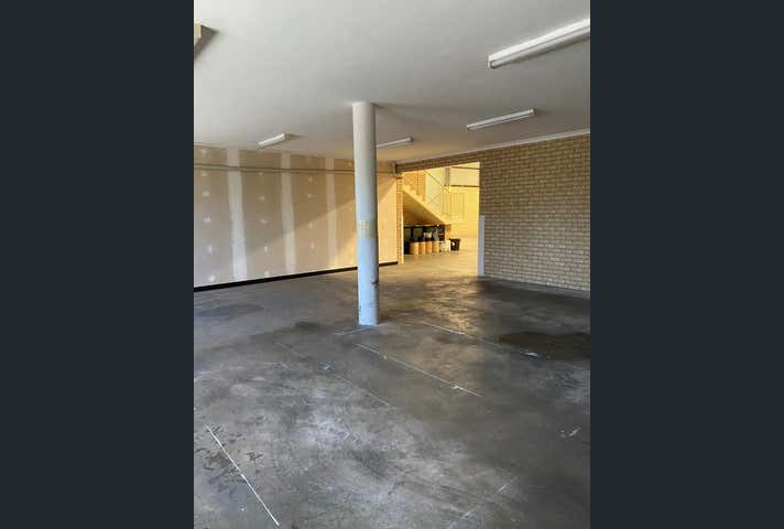 70 Kent Way Malaga WA 6090 - Image 19