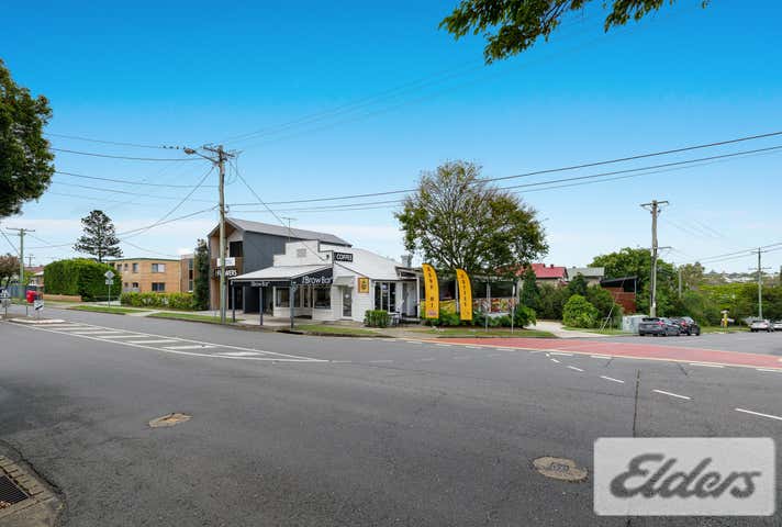 252 Cavendish Road Coorparoo QLD 4151 - Image 11