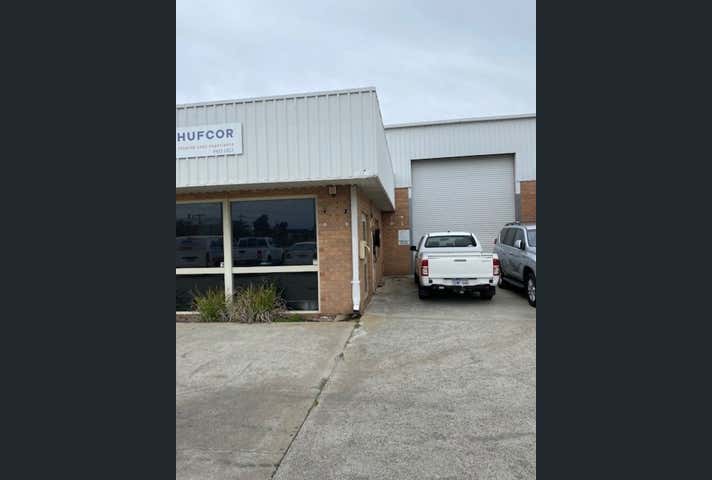 2/160-162 Bannister Road Canning Vale WA 6155 - Image 3