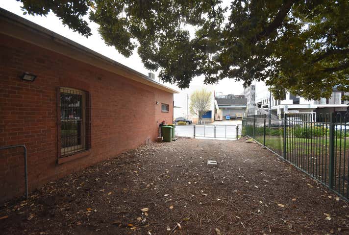 531 Smollett Street Albury NSW 2640 - Image 9