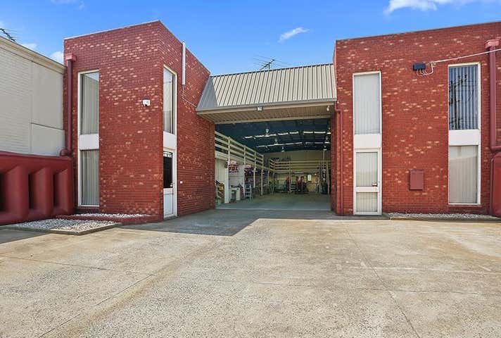 8 Roseneath Street North Geelong VIC 3215 - Image 2