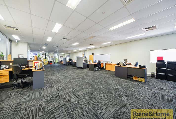 13/368 Earnshaw Road Banyo QLD 4014 - Image 1