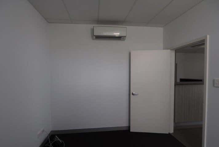 26 Distinction Rd Wangara WA 6065 - Image 10