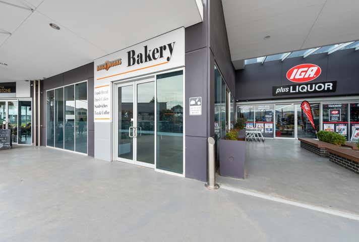 2/5 Harcrest Boulevard Wantirna South VIC 3152 - Image 3