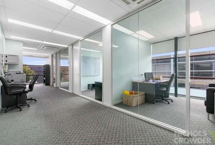 17 Sir Laurence Drive Seaford VIC 3198 - Image 4