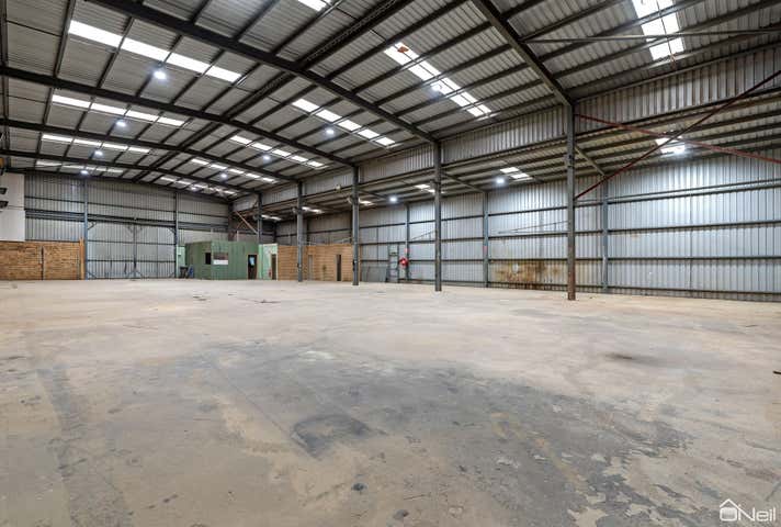 44 Gillam Drive Kelmscott WA 6111 - Image 12