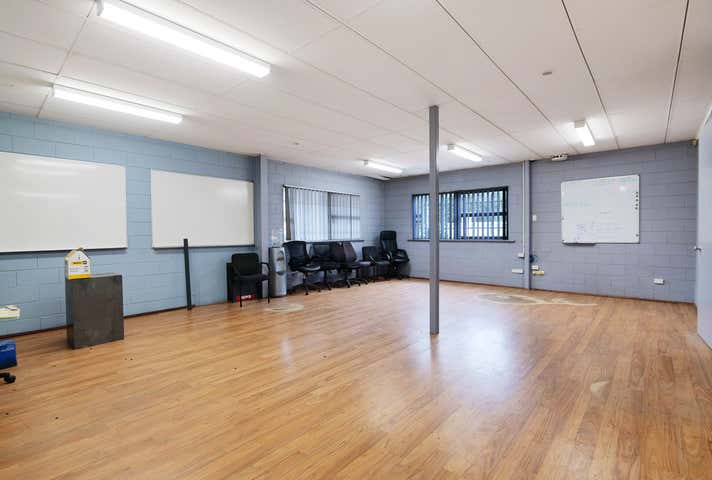 4 Lower Park Road Maddington WA 6109 - Image 8