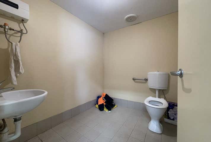 Unit 4, 10 Fallon Road Landsdale WA 6065 - Image 8