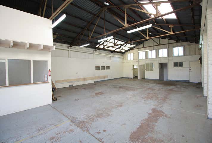 8 Mann Street Toowoomba City QLD 4350 - Image 3