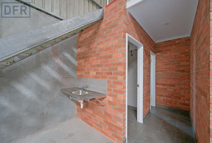 4/35 Cooper Road Cockburn Central WA 6164 - Image 8