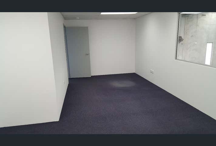 1/23 Christable Way Landsdale WA 6065 - Image 5