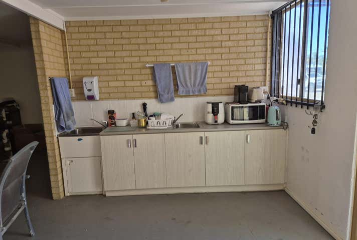 3/5 Delmont Place Greenfields WA 6210 - Image 2