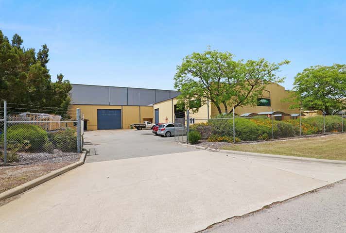 11 Draper Place Kewdale WA 6105 - Image 33