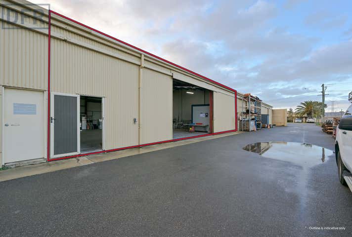 3/35 Weston Street Naval Base WA 6165 - Image 2