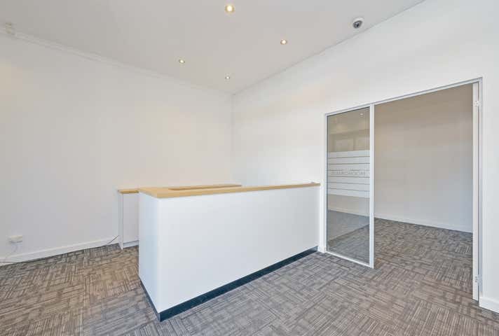 17 Welwyn Avenue Manning WA 6152 - Image 4