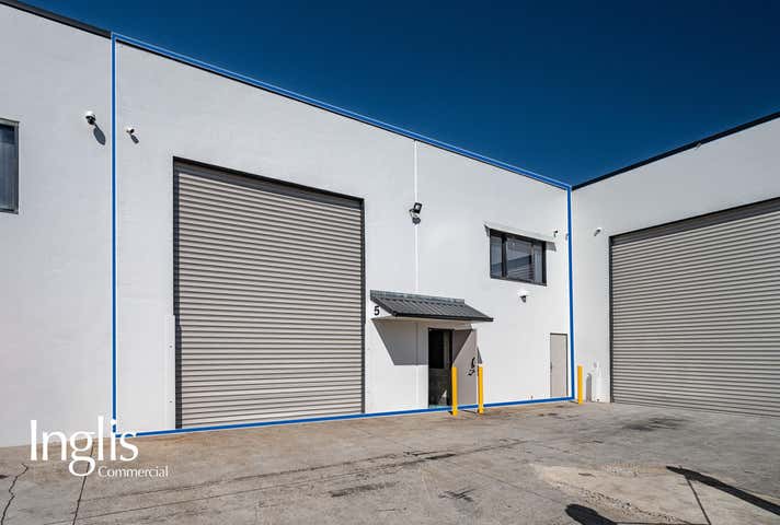 5/3 Samantha Place Smeaton Grange NSW 2567 - Image 2